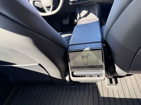 Used 2025 Tesla Model 3 Long Range image 18