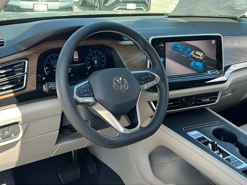 New 2026 Volkswagen Atlas SE image 17