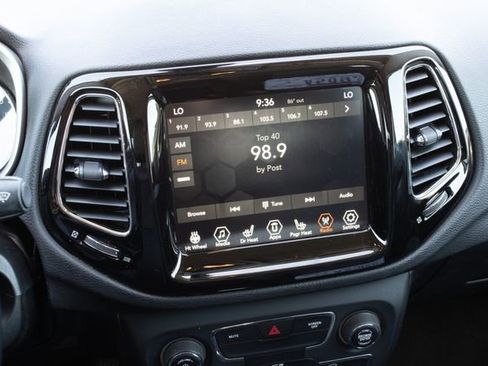 Used 2018 Jeep Compass Limited image 26