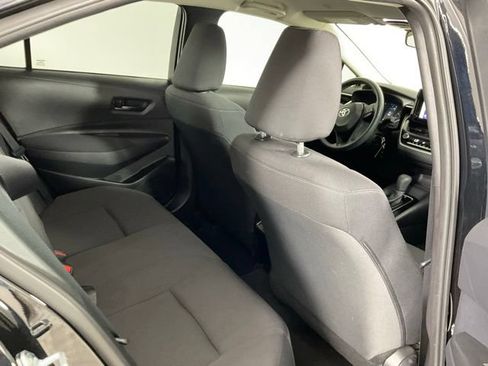 Used 2025 Toyota Corolla LE FWD image 15