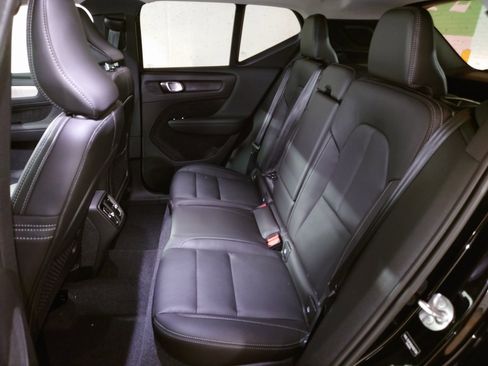 New 2025 Volvo XC40 B5 Ultra w/ Protection Package Premier image 13