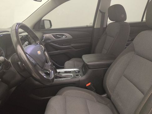 Used 2019 Chevrolet Traverse LT FWD image 17