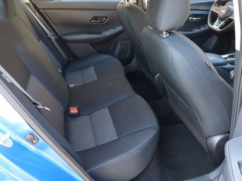 Used 2024 Nissan Sentra SV FWD image 18