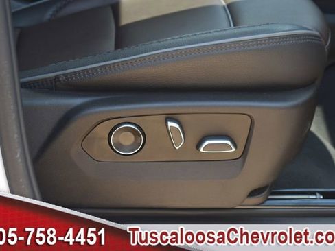 Used 2024 GMC Sierra 2500 Denali w/ Denali Reserve Package AWD/4WD image 25