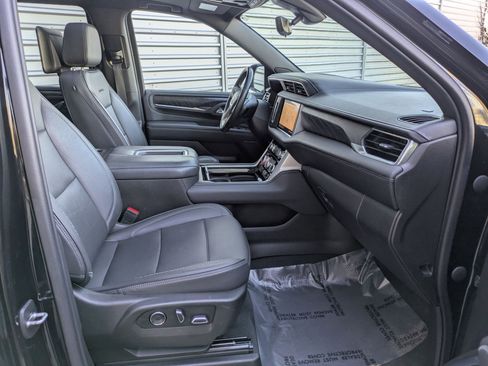 Used 2021 GMC Yukon Denali w/ Denali Premium Package image 36