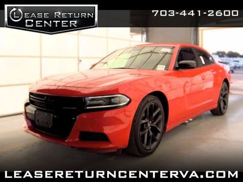 Used 2020 Dodge Charger SXT w/ Blacktop Package RWD image 1