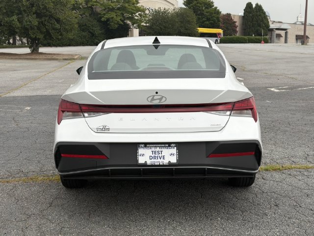 New 2026 Hyundai Elantra Hybrid FWD image 7