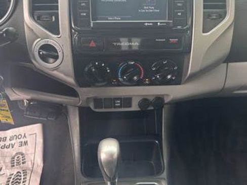Used 2015 Toyota Tacoma 4x4 Double Cab image 11