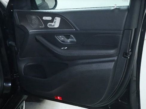 Used 2022 Mercedes-Benz GLS 450 4MATIC image 39
