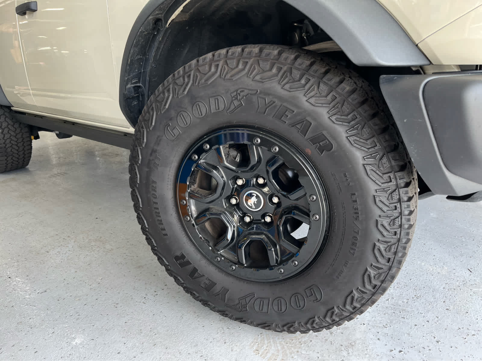 Certified 2025 Ford Bronco Badlands AWD/4WD image 43