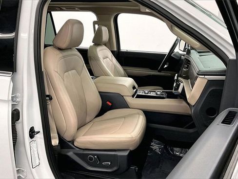 Used 2024 Ford Expedition Max Limited image 7