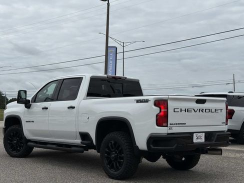 Used 2026 Chevrolet Silverado 2500 LTZ w/ Trail Boss Package AWD/4WD image 11