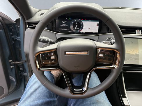 Used 2026 Land Rover Range Rover Evoque S image 17