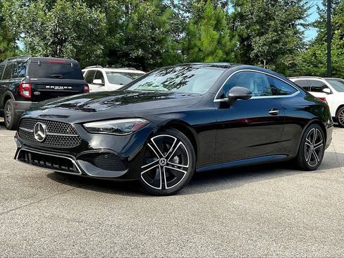 Used 2024 Mercedes-Benz CLE 300 4MATIC Coupe image 2