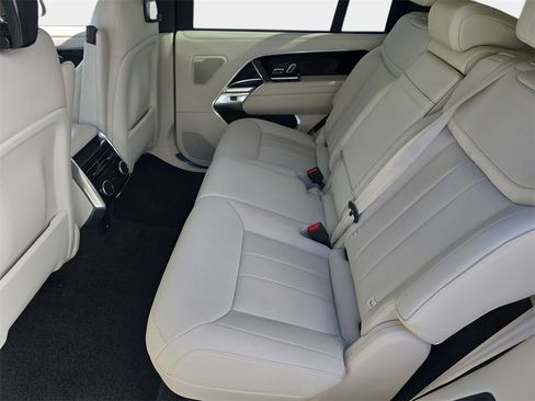 Certified 2024 Land Rover Range Rover Long Wheelbase SE image 16