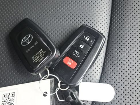 Used 2023 Toyota RAV4 Limited AWD/4WD image 21