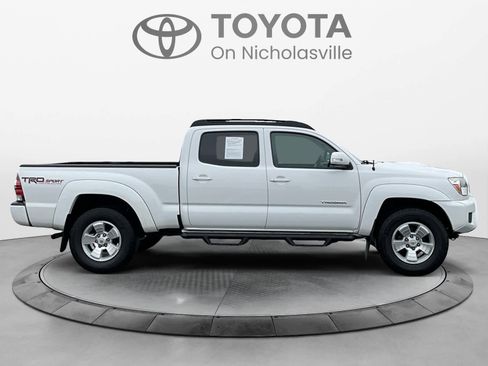 Used 2015 Toyota Tacoma 4x4 Double Cab w/ TRD Sport Package image 7
