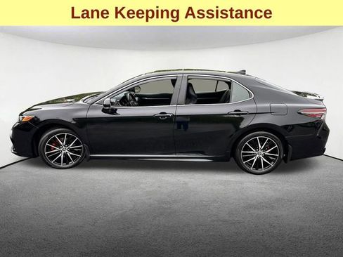 Used 2023 Toyota Camry SE w/ Cold Weather Package FWD image 6