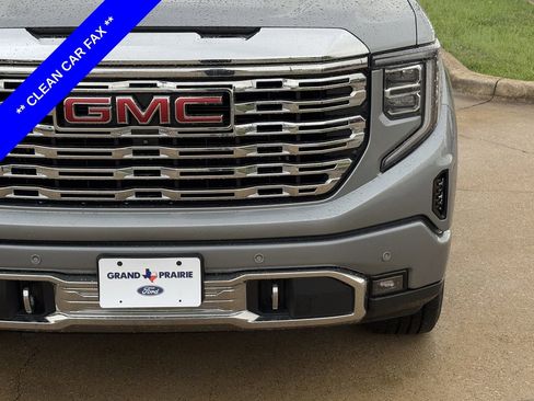 Used 2023 GMC Sierra 1500 Denali w/ Denali Reserve Package AWD/4WD image 9