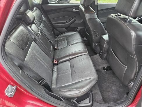 Used 2013 Ford Focus SE FWD image 18