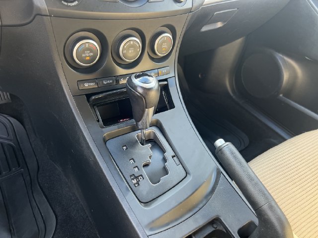 Used 2013 MAZDA MAZDA3 i Touring FWD image 30