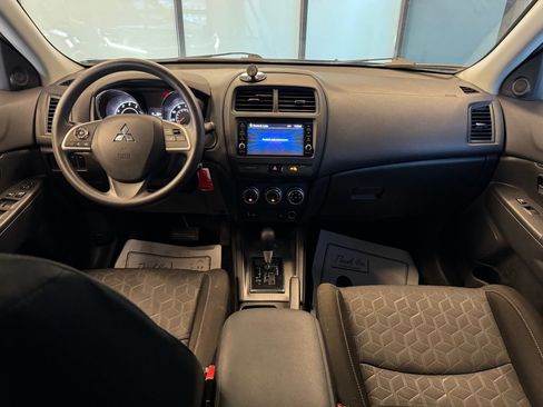 Used 2020 Mitsubishi Outlander Sport ES AWD/4WD image 9