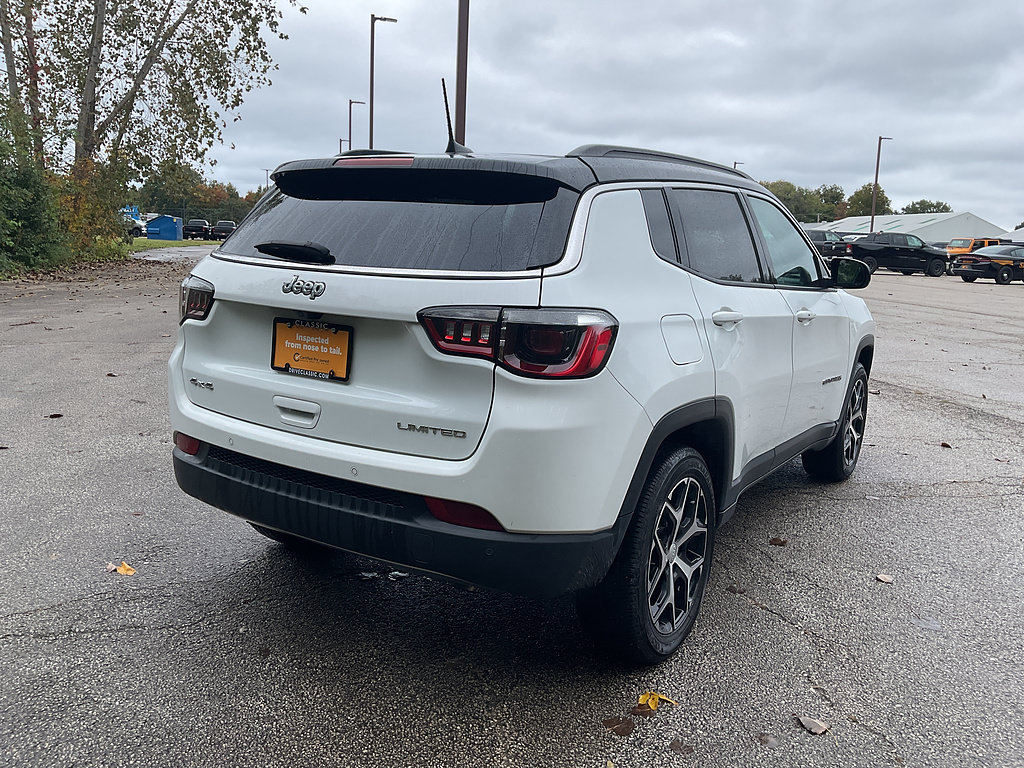 Used 2024 Jeep Compass Limited AWD/4WD image 5