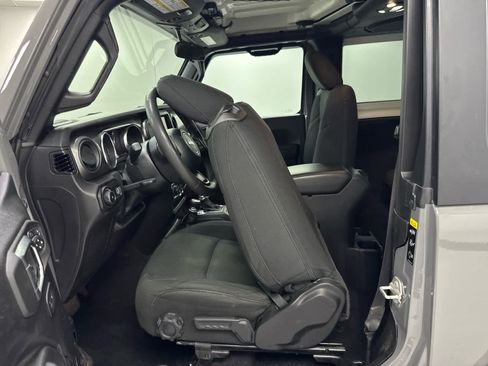 Used 2023 Jeep Wrangler Willys image 13