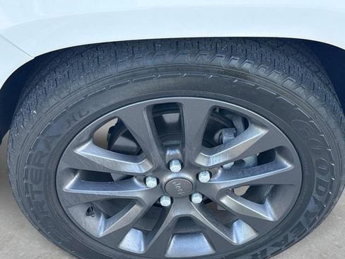 Used 2018 Jeep Grand Cherokee High Altitude AWD/4WD image 11