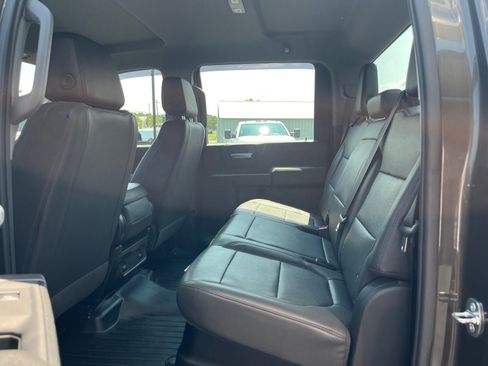 Used 2023 GMC Sierra 3500 Pro w/ X31 Off-Road Package AWD/4WD image 15