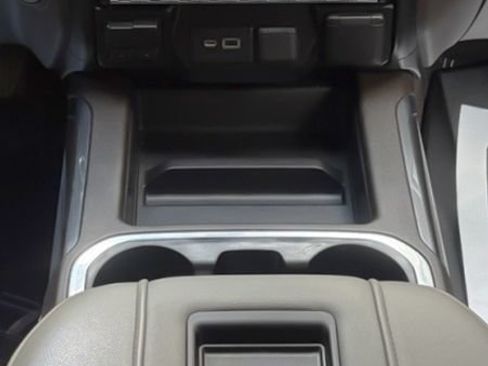 Used 2019 Chevrolet Silverado 1500 LTZ w/ LTZ Plus Package AWD/4WD image 17
