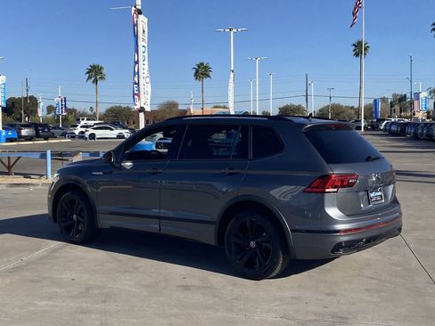 Used 2023 Volkswagen Tiguan SE R-Line image 3