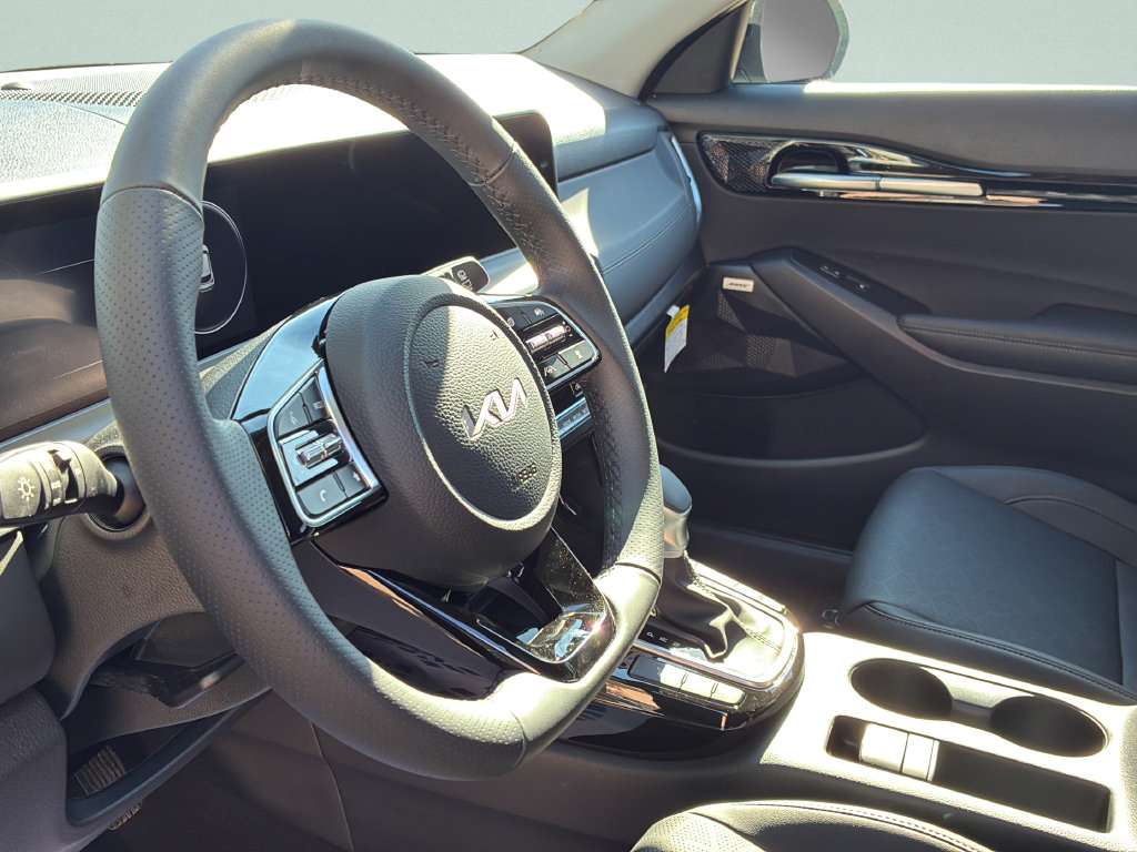 New 2026 Kia Seltos SX AWD/4WD image 25