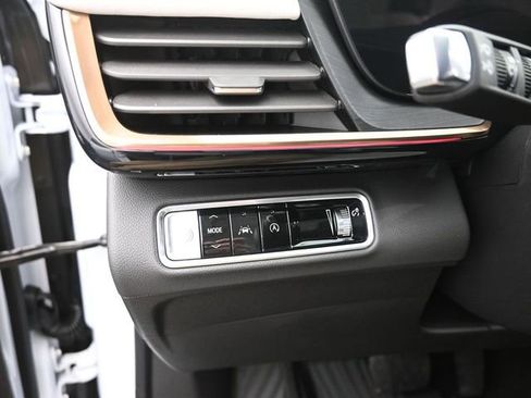 New 2026 Buick Envision Avenir image 33