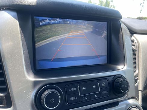 Used 2015 Chevrolet Suburban LT RWD image 26