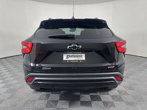 New 2026 Chevrolet Trax RS w/ Sunroof Package image 4