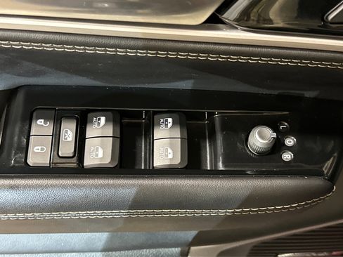 Used 2022 Jeep Wagoneer Series II image 18