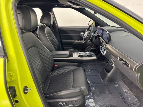 Used 2023 Genesis GV60 Performance image 15