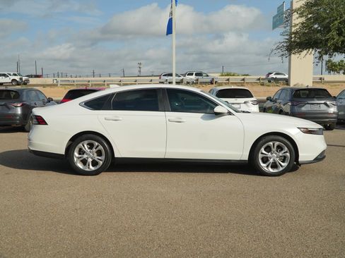 Used 2023 Honda Accord LX image 4