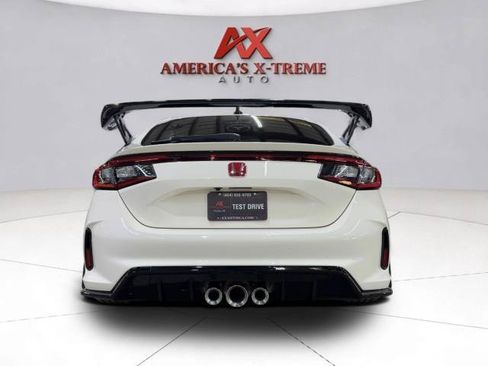 Used 2025 Honda Civic Type R image 6