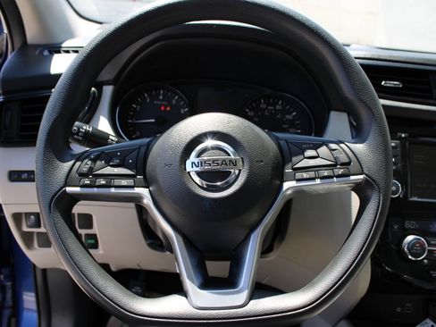 Used 2020 Nissan Rogue Sport SV FWD image 26