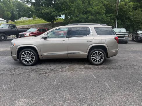 Used 2023 GMC Acadia Denali w/ Denali Ultimate Package FWD image 2