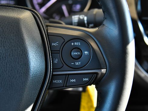 Used 2024 Toyota Camry SE image 27