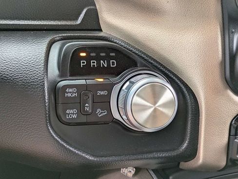 Used 2019 RAM 2500 Laramie w/ Black Appearance Package AWD/4WD image 23