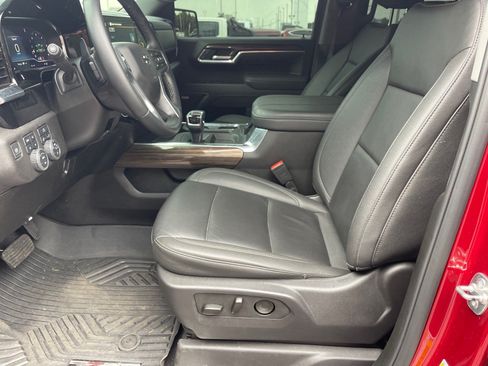 Used 2025 Chevrolet Silverado 1500 RST AWD/4WD image 10