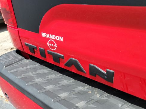 Used 2022 Nissan Titan SV w/ Accessory Utility Package RWD image 9