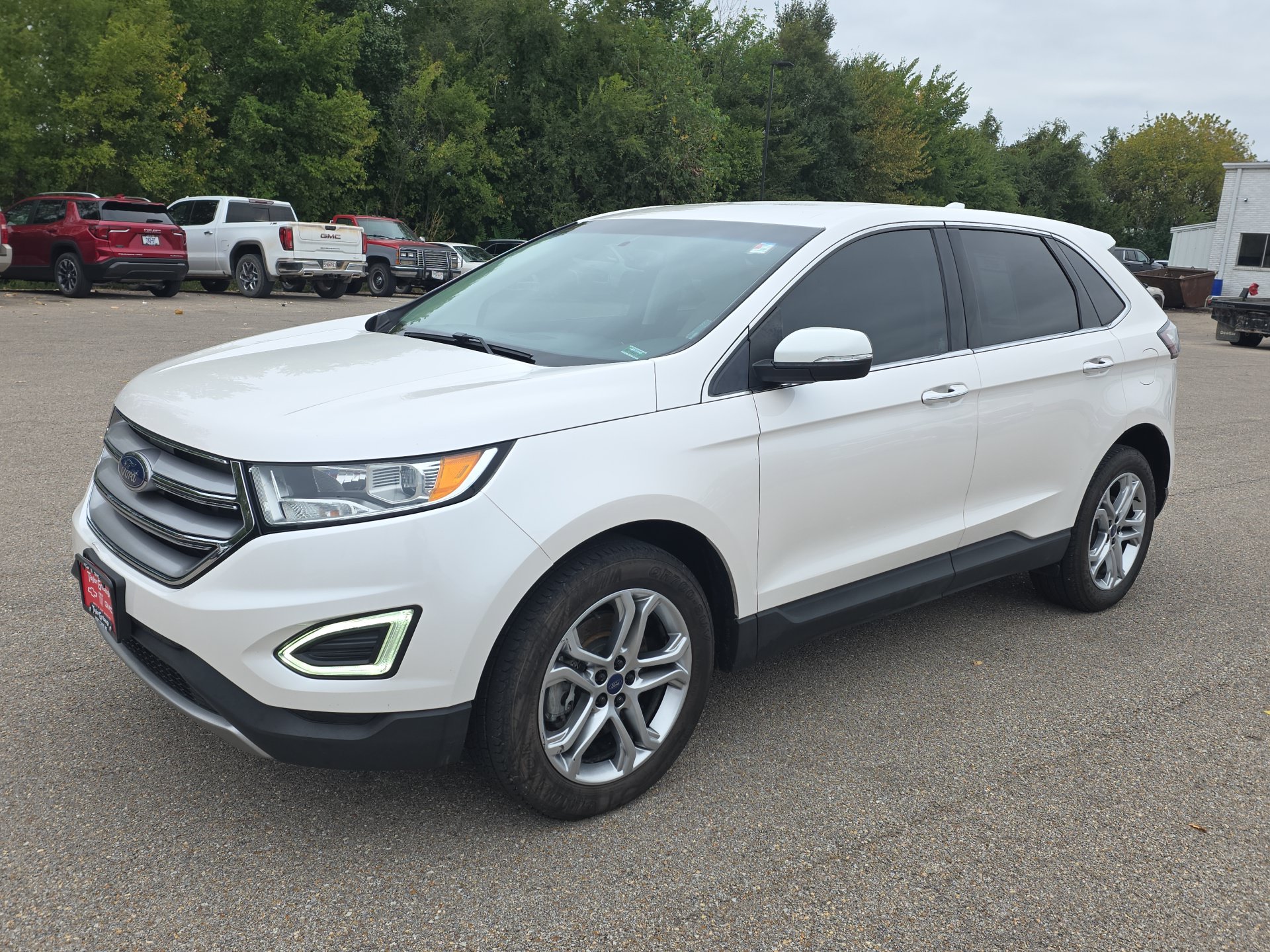 Used 2018 Ford Edge Titanium w/ Technology Package AWD/4WD image 4