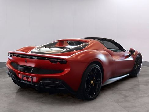 Used 2024 Ferrari 296 GTS RWD image 4