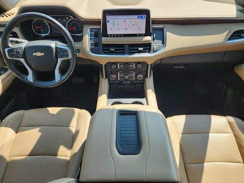 Used 2021 Chevrolet Suburban Premier w/ Premium Package AWD/4WD image 2