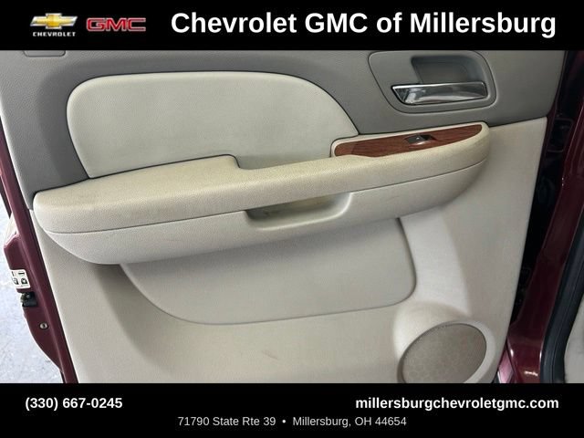 Used 2008 GMC Yukon XL SLT w/ SLT Preferred Equipment Group AWD/4WD image 25